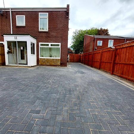 Milton House - Entire 3Bed House Free Wifi & 4 Free Parking Spaces Serviced Accommodation Newcastle Uk Newcastle upon Tyne Exterior foto