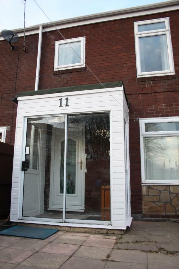 Milton House - Entire 3Bed House Free Wifi & 4 Free Parking Spaces Serviced Accommodation Newcastle Uk Newcastle upon Tyne Exterior foto