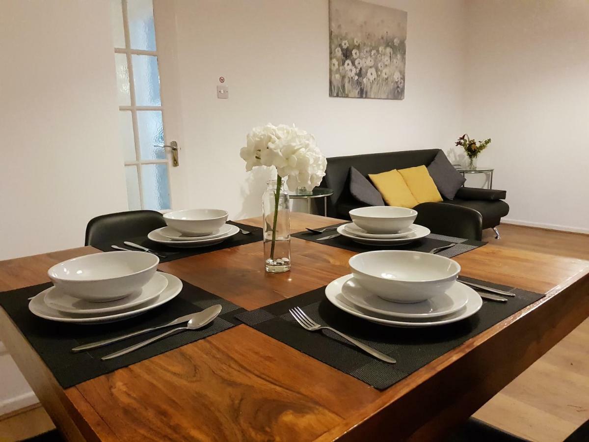 Milton House - Entire 3Bed House Free Wifi & 4 Free Parking Spaces Serviced Accommodation Newcastle Uk Newcastle upon Tyne Exterior foto